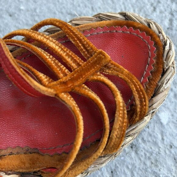 Vintage YSL Velvet Strappy platforms - Picture 11 of 12